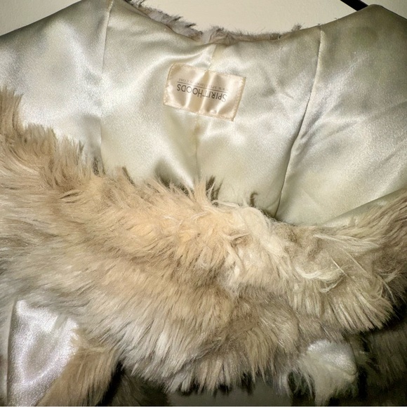 SpiritHoods White Snow Leopard Fuzzy Faux Fur Scarf Hat/Hood - Picture 7 of 8